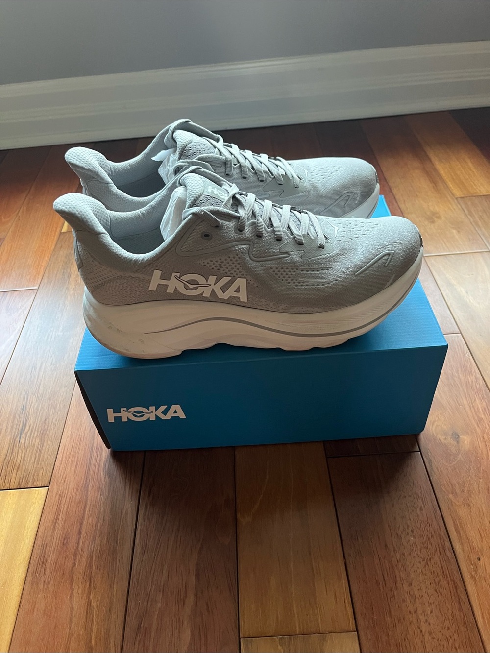 Hoka Men's Light Gray Athletic Running Shoes